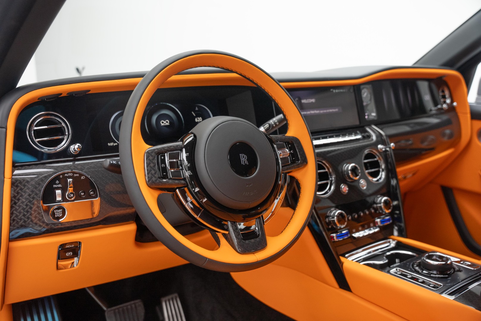 2025 ROLLS ROYCE CULLINAN BLACK BADGE.  BESPOKE SOUND SYSTEM. VIP REAR SEATS. WARRANTY & SERVICE 